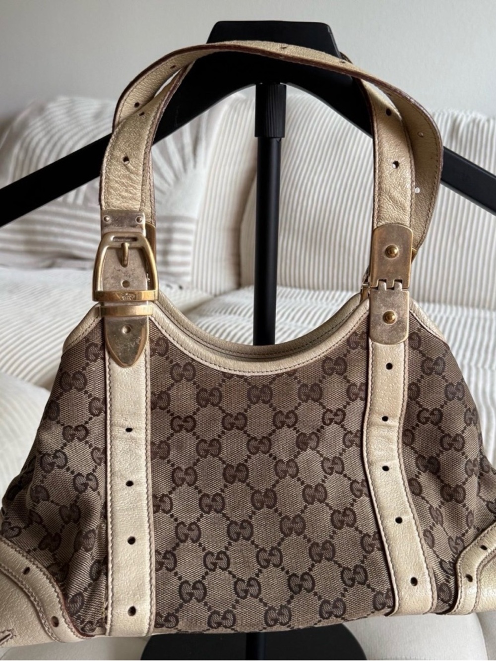 Gucci Off-White/Beige Monogram Canvas and Leather Metal Buckle Shoulder Bag